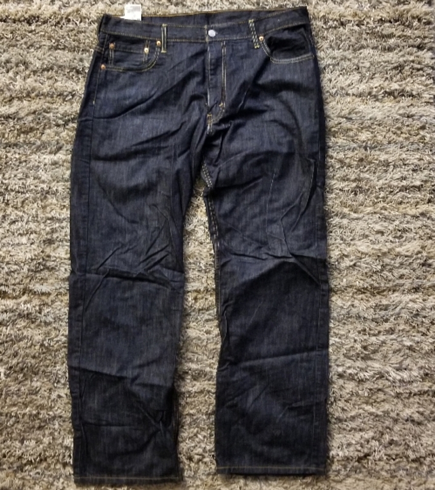 Men's Dark Blue Levi's 569 Jeans. Amazing Condition 38x34